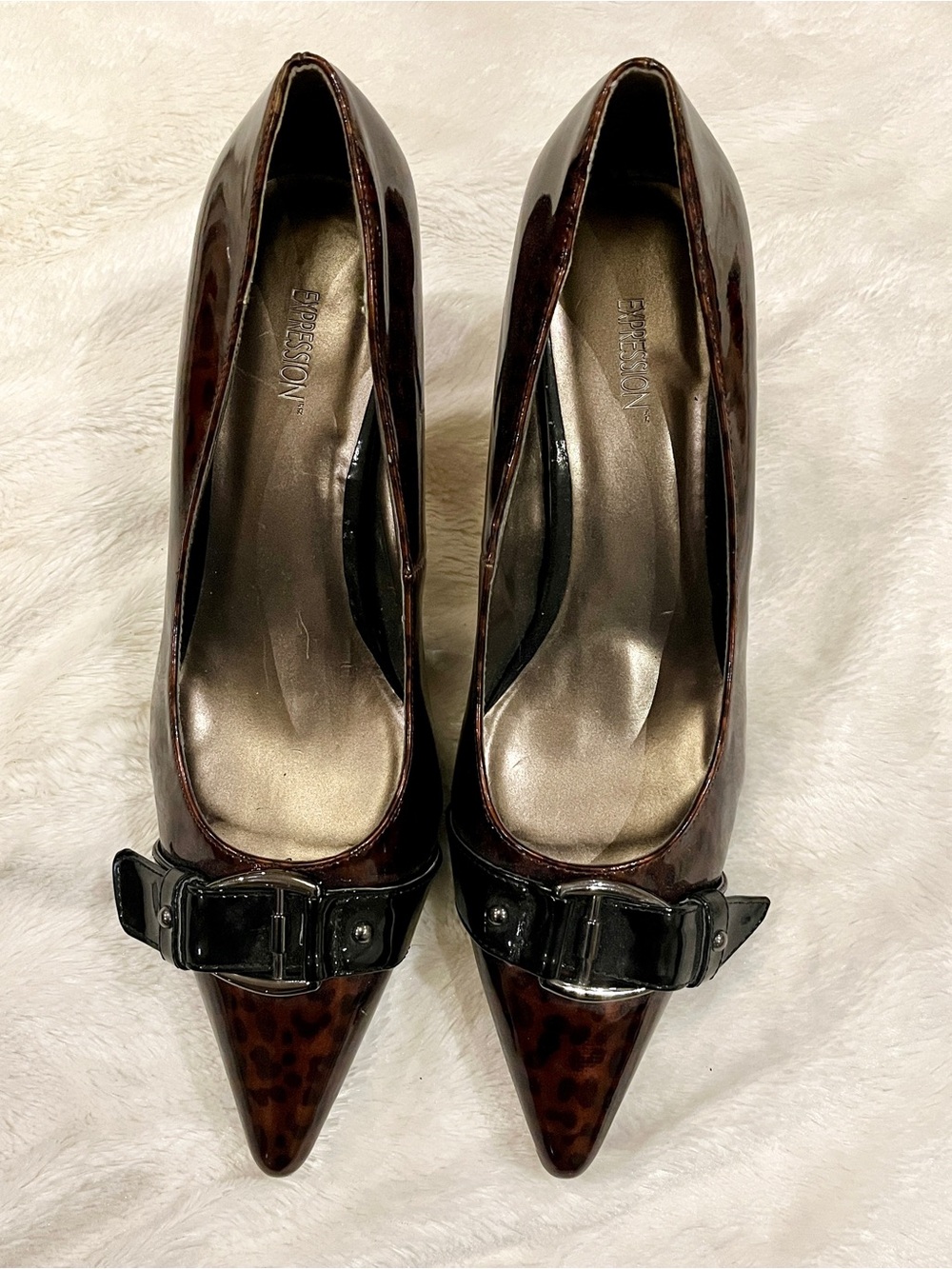 🤎🖤 Expressions - Brown Leopard Patent Pointed-Toe Pumps with Black Buckle